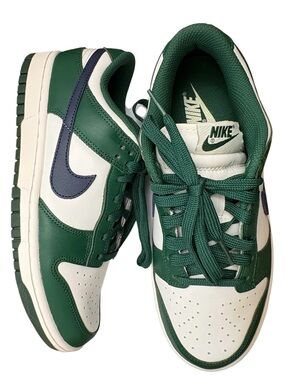 Nike Women's Low Top Sneakers in Green, White, Navy
